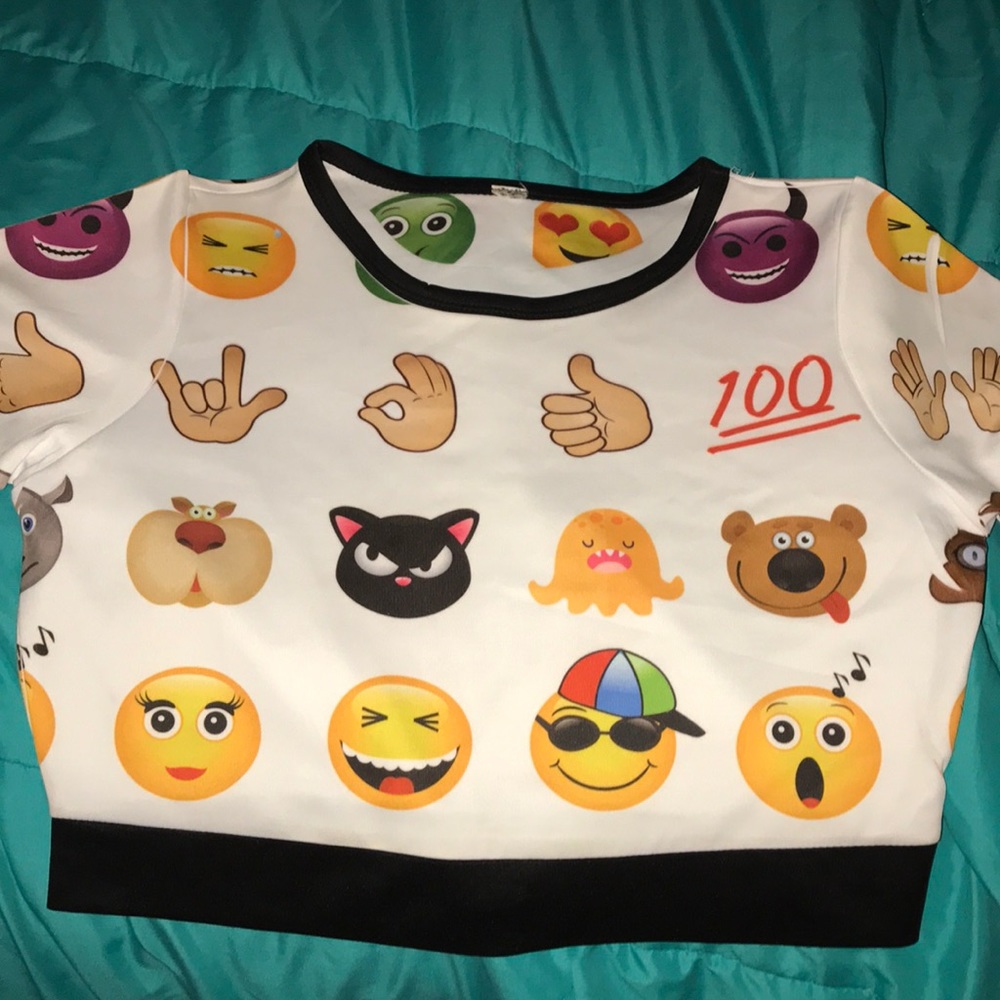 Emoji crop top.